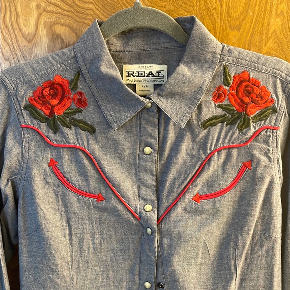 Ariat Gray Western Shirt with Red Floral Embroidery
